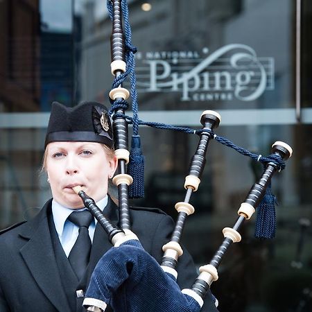 The Pipers' Tryst Hotel Glasgow Buitenkant foto